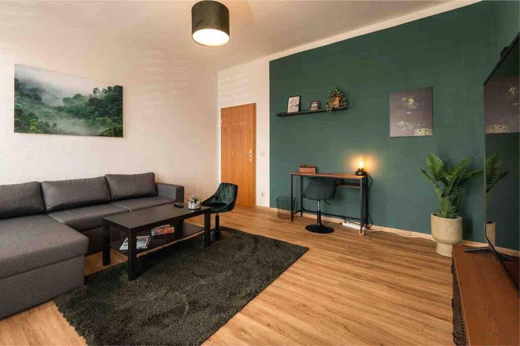 Ferienwohnung Bali Style Mit High Speed Wlan Und Gratis Parkplatz Гера Екстериор снимка