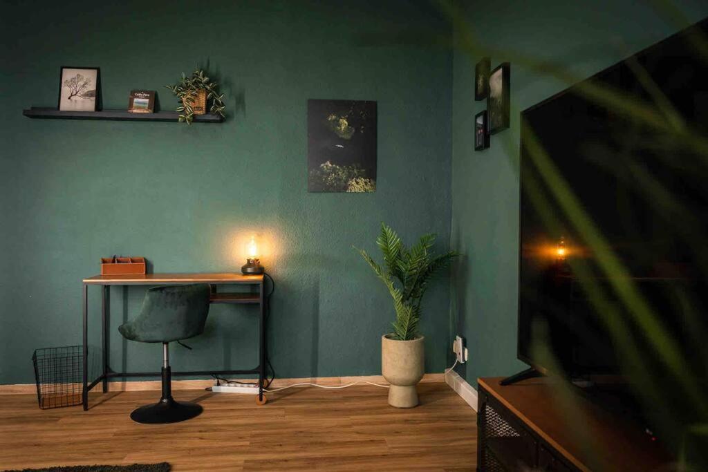 Ferienwohnung Bali Style Mit High Speed Wlan Und Gratis Parkplatz Гера Екстериор снимка
