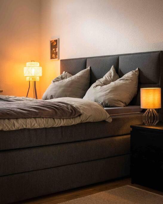 Ferienwohnung Bali Style Mit High Speed Wlan Und Gratis Parkplatz Гера Екстериор снимка